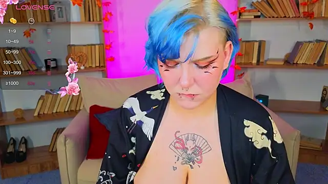 Snapshot of bluelunaray chatting on September 26, 2025, 11:14 am bluelunaray online show from September 26, 2025, 11:14 am