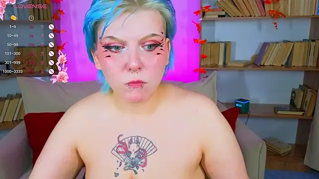 Snapshot of bluelunaray chatting on September 28, 2025, 10:42 am bluelunaray online show from September 28, 2025, 10:42 am