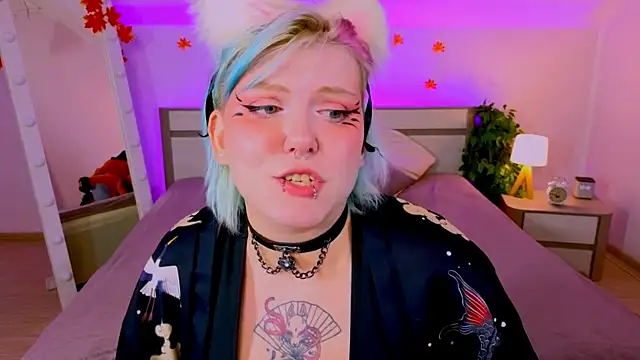 Snapshot of bluelunaray chatting on October 10, 2025, 9:52 am bluelunaray online show from October 10, 2025, 9:52 am