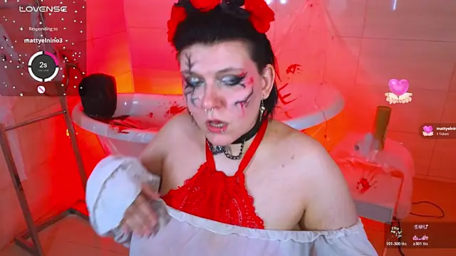 Snapshot of bluelunaray chatting on October 18, 2025, 3:57 pm bluelunaray online show from October 18, 2025, 3:57 pm