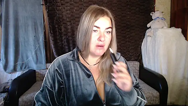 NikaSkylink online show from October 14, 2025, 3:40 am