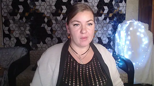 NikaSkylink online show from November 20, 2025, 7:57 pm