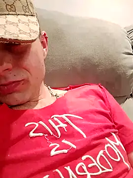 Snapshot of Holly-97 chatting on March 16, 2026, 10:25 pm Holly-97 online show from March 16, 2026, 10:25 pm