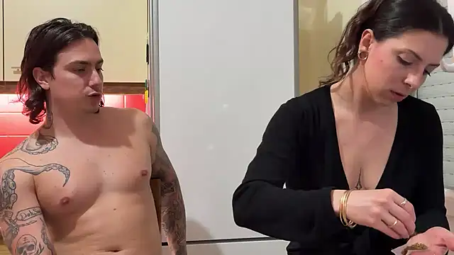 Snapshot of Airelle chatting on March 6, 2026, 8:38 pm Airelle online show from March 6, 2026, 8:38 pm