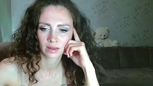 Amber Carrol online show from June 4, 2026, 8:15 pm