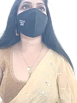 shivani27 online show from April 10, 2026, 4:12 pm