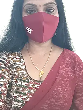 shivani27 online show from April 17, 2026, 4:32 pm