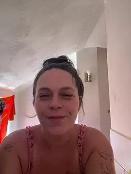 Snapshot of MamaSpicy chatting on July 16, 2026, 2:01 pm MamaSpicy online show from July 16, 2026, 2:01 pm