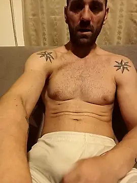 YzabellFabioo online show from February 24, 2026, 11:58 pm