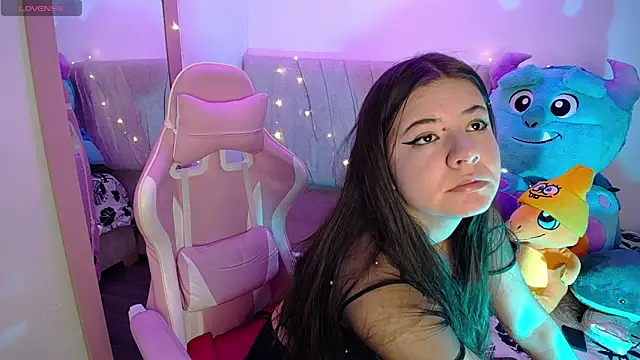 Stepha babe online show from December 17, 2025, 5:35 am