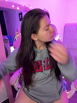 Stepha babe online show from December 21, 2025, 9:16 am