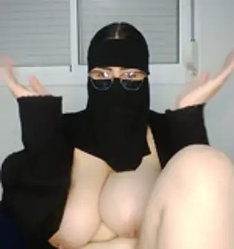 Snapshot of Arabic-loka chatting on April 9, 2026, 6:46 pm Arabic-loka online show from April 9, 2026, 6:46 pm