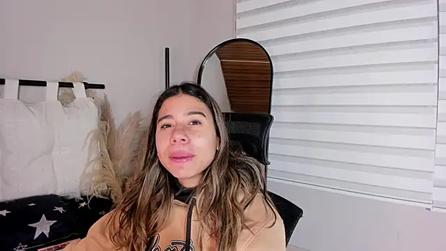 Rachell criss online show from November 6, 2025, 4:13 am