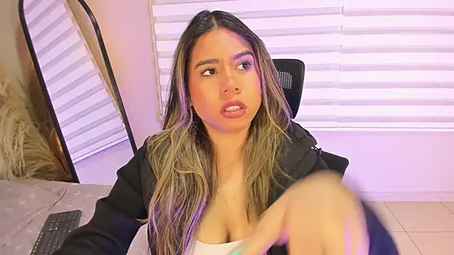 Rachell criss online show from November 14, 2025, 4:11 am