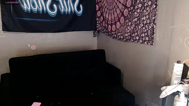 London Ray online show from April 4, 2026, 12:09 am