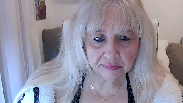 SusiLifeXXX online show from November 12, 2025, 8:08 pm