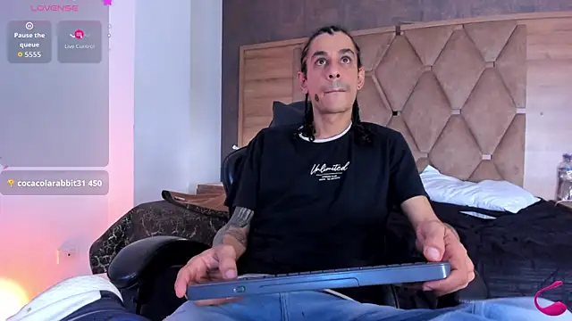 JackAndRosse  online show from December 13, 2025, 7:53 pm