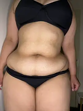 Snapshot of prernaa_love chatting on February 10, 2026, 4:33 pm prernaa love online show from February 10, 2026, 4:33 pm