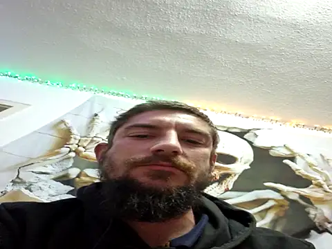 Snapshot of Gecko303 chatting on September 15, 2025, 12:43 am Gecko303 online show from September 15, 2025, 12:43 am