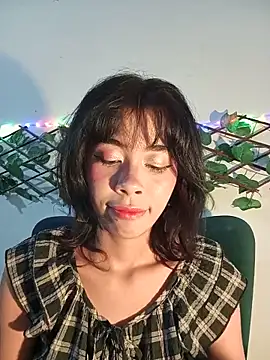 Snapshot of dolliette24 chatting on May 31, 2026, 5:37 am dolliette24 online show from May 31, 2026, 5:37 am