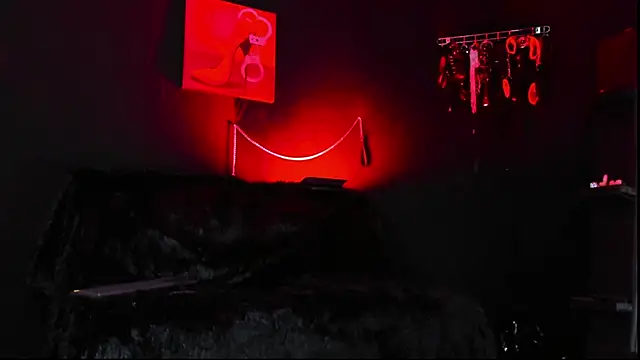 isabellestone online show from February 24, 2026, 9:24 pm