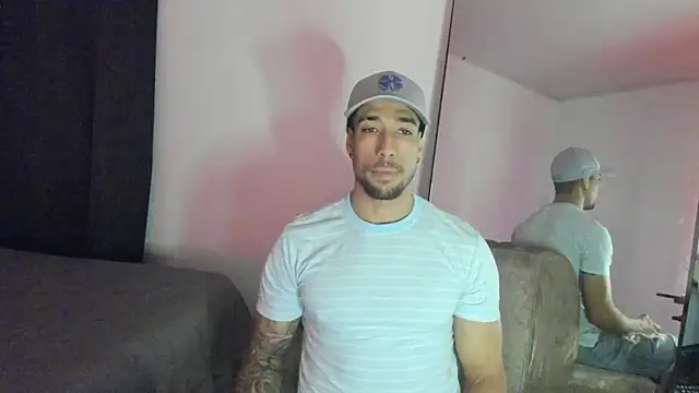 Snapshot of ThiagoLugo chatting on October 11, 2025, 1:49 am ThiagoLugo online show from October 11, 2025, 1:49 am