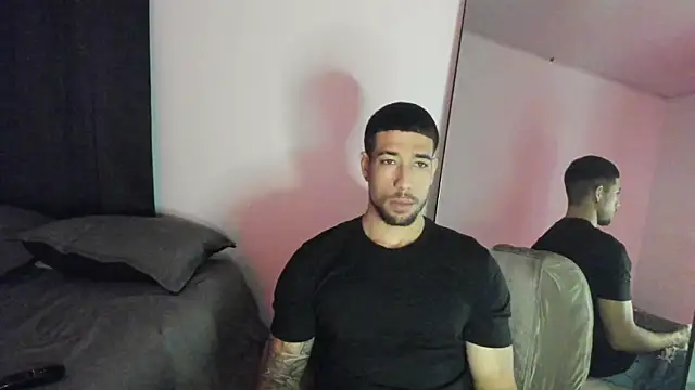 Snapshot of ThiagoLugo chatting on October 13, 2025, 2:22 am ThiagoLugo online show from October 13, 2025, 2:22 am