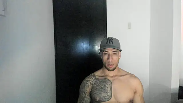 ThiagoLugo online show from April 11, 2026, 6:40 am