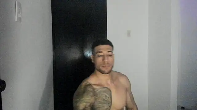 ThiagoLugo online show from May 20, 2026, 3:56 am