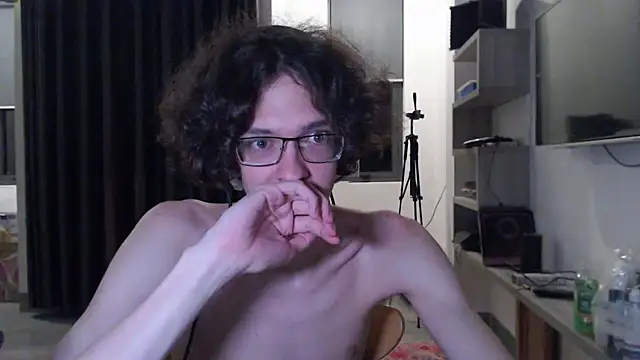 LovesomeCookie online show from March 3, 2026, 4:57 pm