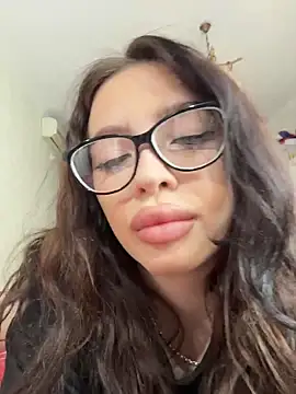 Hannah xBaby online show from January 18, 2026, 12:31 pm