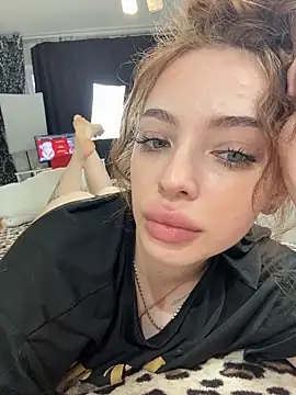 Snapshot of Hannah_xBaby chatting on March 24, 2026, 1:27 pm Hannah xBaby online show from March 24, 2026, 1:27 pm