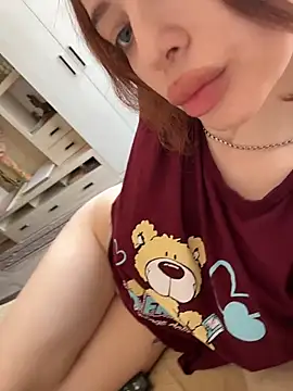 Snapshot of Hannah_xBaby chatting on April 5, 2026, 8:33 am Hannah xBaby online show from April 5, 2026, 8:33 am