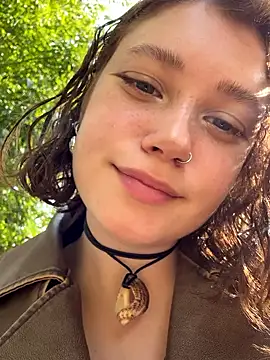 Snapshot of lucy-joy chatting on September 17, 2025, 9:22 am lucy-joy online show from September 17, 2025, 9:22 am