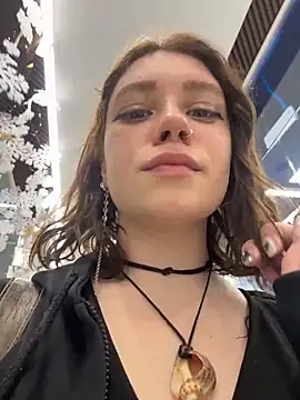 lucy-joy online show from December 20, 2025, 9:16 am