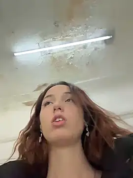 DollyTall online show from November 13, 2025, 7:40 am