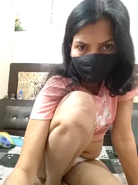 Yourhotsweetgirl online show from February 18, 2026, 5:36 am