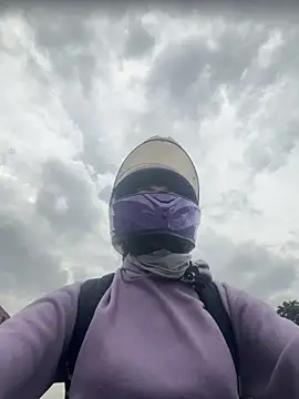 Camilla Miller01 online show from March 5, 2026, 5:53 pm