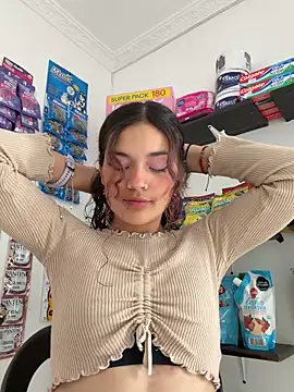 Camilla Miller01 online show from April 8, 2026, 7:36 pm