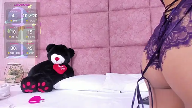 AmyStar1 online show from May 23, 2026, 11:42 pm