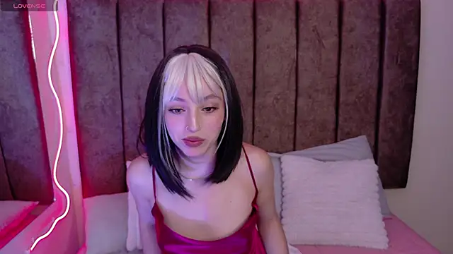 Megan  cole1 online show from September 23, 2025, 4:48 am