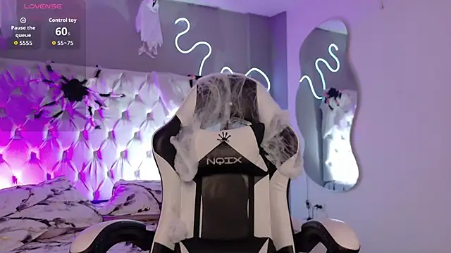 Snapshot of Megan__cole1 chatting on October 23, 2025, 4:12 am Megan cole1 online show from October 23, 2025, 4:12 am