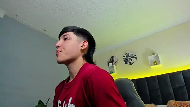 Snapshot of Ares_di_martin chatting on September 12, 2025, 3:23 pm Ares di martin online show from September 12, 2025, 3:23 pm