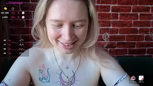 Snapshot of CitrusBlissss chatting on February 2, 2026, 4:44 am CitrusBlissss online show from February 2, 2026, 4:44 am