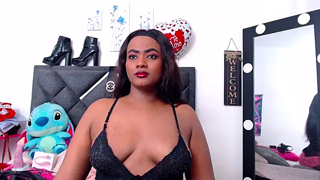 Snapshot of NatashaBella chatting on October 18, 2025, 5:32 am NatashaBella online show from October 18, 2025, 5:32 am