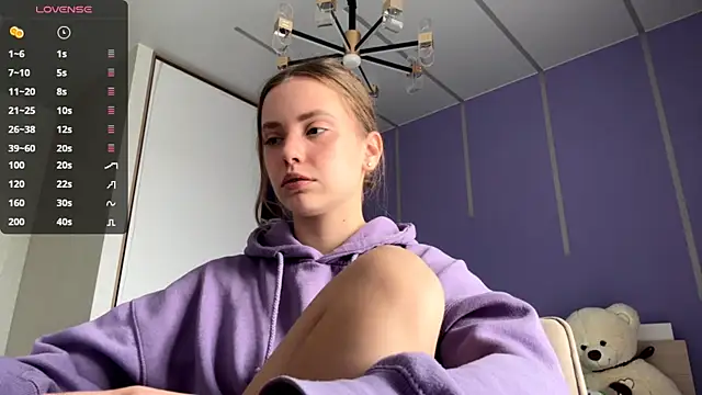 Snapshot of LinaMoonBlessed chatting on October 14, 2025, 8:37 am LinaMoonBlessed online show from October 14, 2025, 8:37 am