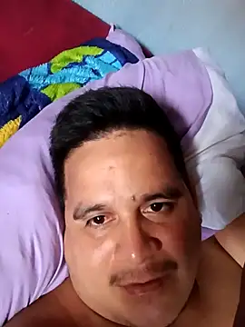 Snapshot of reguetones92 chatting on April 29, 2026, 6:58 pm reguetones92 online show from April 29, 2026, 6:58 pm