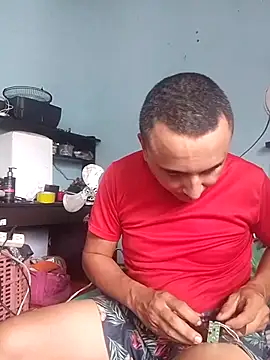 miroqui143 online show from April 28, 2026, 12:54 pm