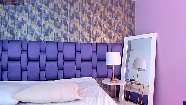 VeraBlazze online show from February 7, 2026, 2:10 pm