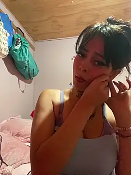 kiittyselenita online show from May 10, 2026, 1:22 am